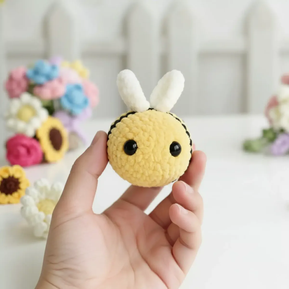 Cute Bee Amigurumi: Free Step-by-Step Crochet Pattern Guide