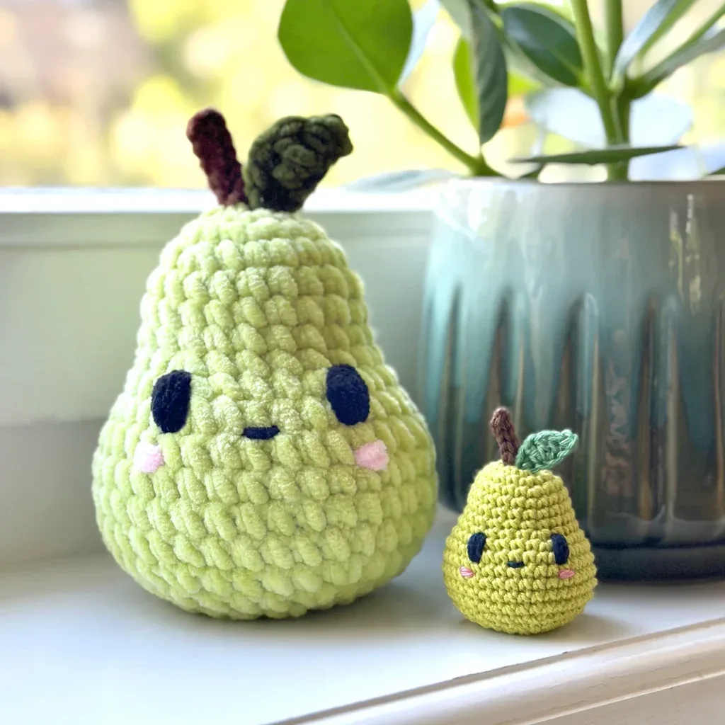 Free Mini Pear Amigurumi Crochet Pattern & Video